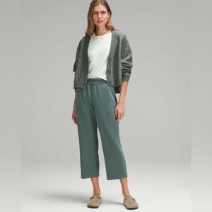 Lululemon Softstreme High Rise Straight Leg Cropped Pant in Dark Forest size 4